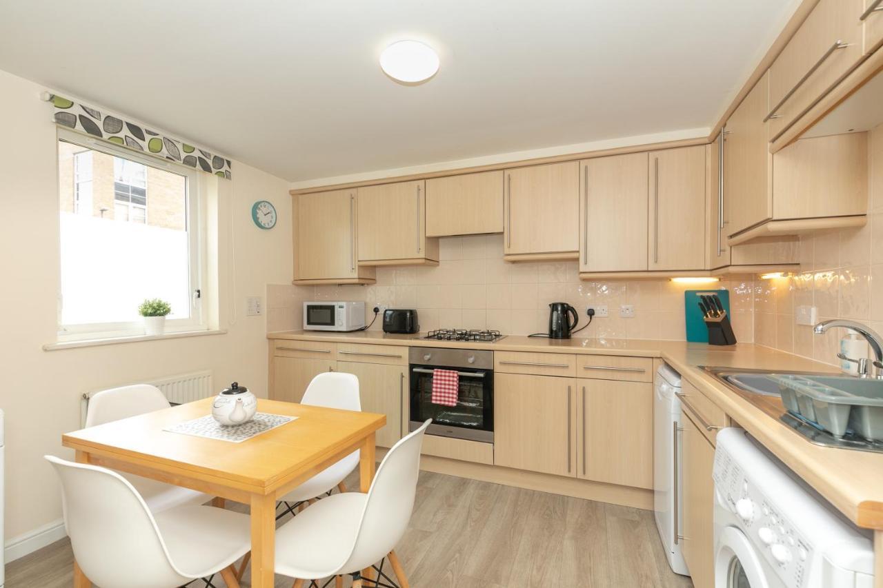Dicksonfield Quiet Central Family Apartment With Parking Edinburgh Kültér fotó