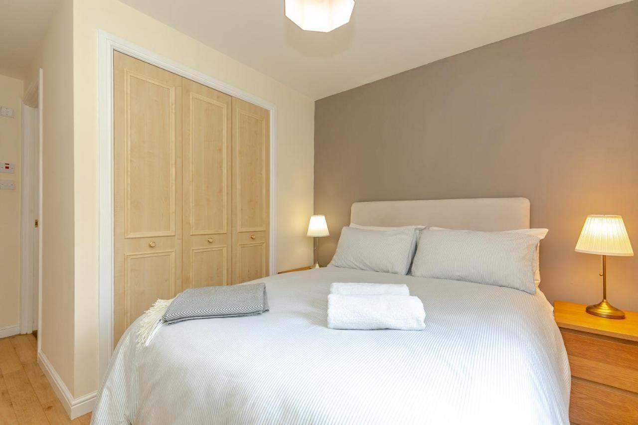 Dicksonfield Quiet Central Family Apartment With Parking Edinburgh Kültér fotó